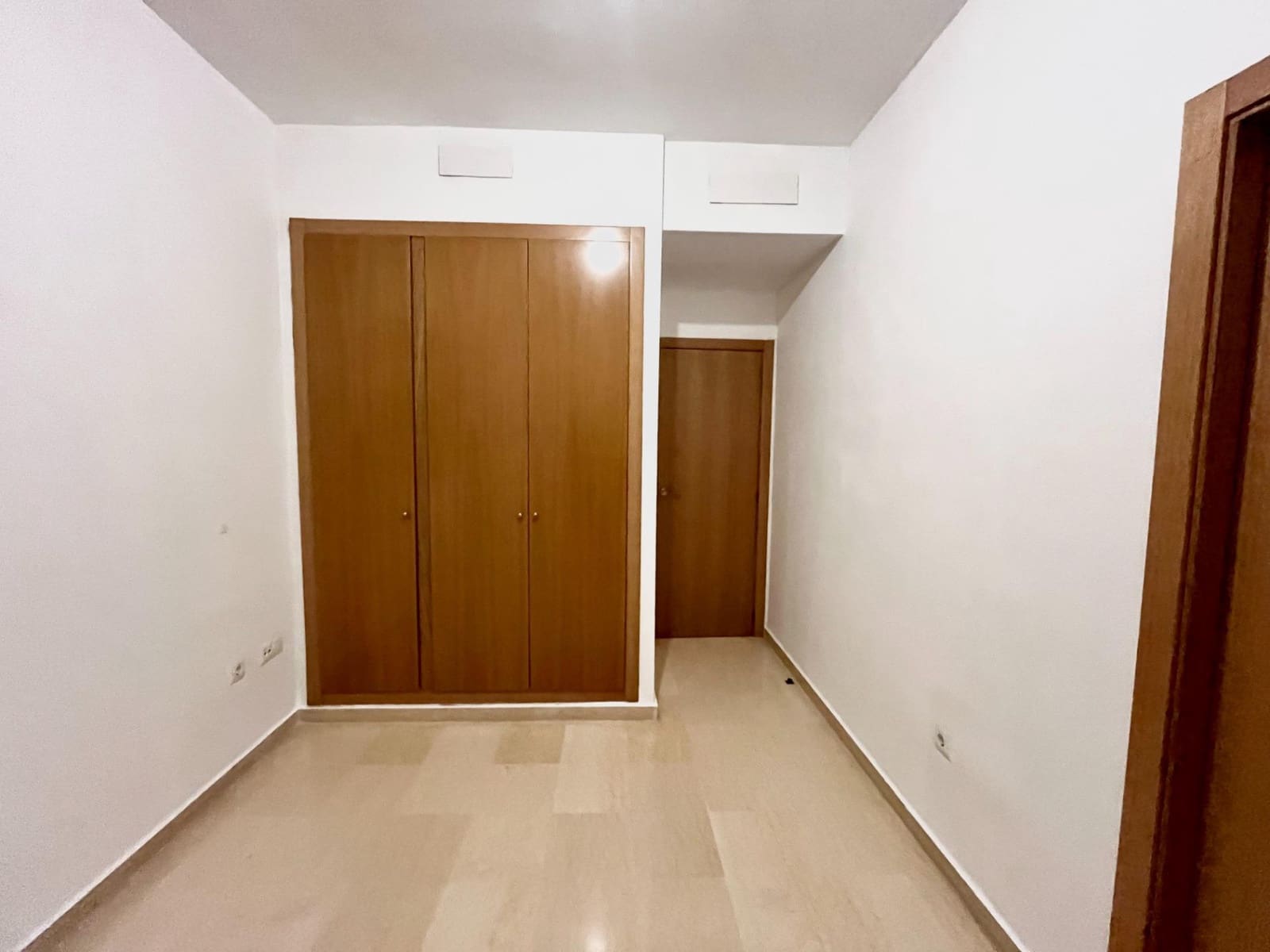 2 makuuhuone Asunto vuokrattavana paikassa Museros mukana 
autotalli - 900 € (Ref: 9449402)