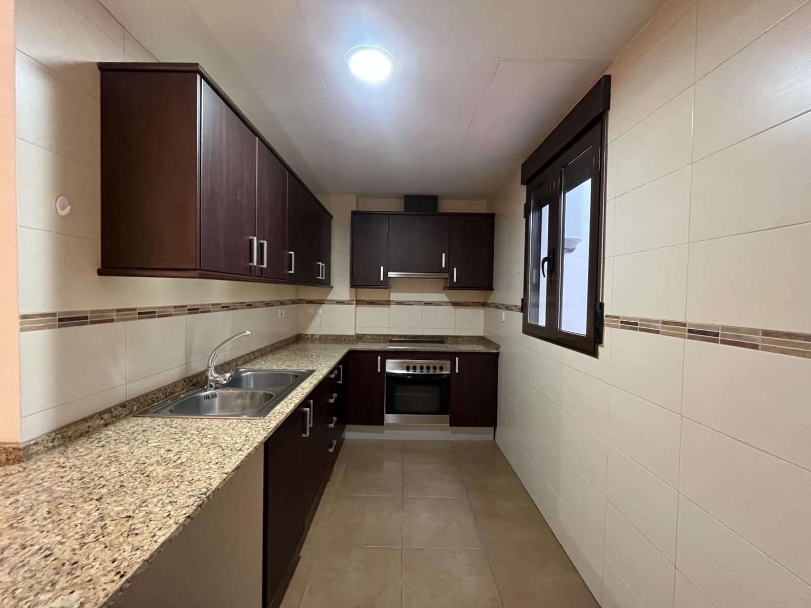 2 makuuhuone Asunto vuokrattavana paikassa Museros mukana 
autotalli - 900 € (Ref: 9449402)