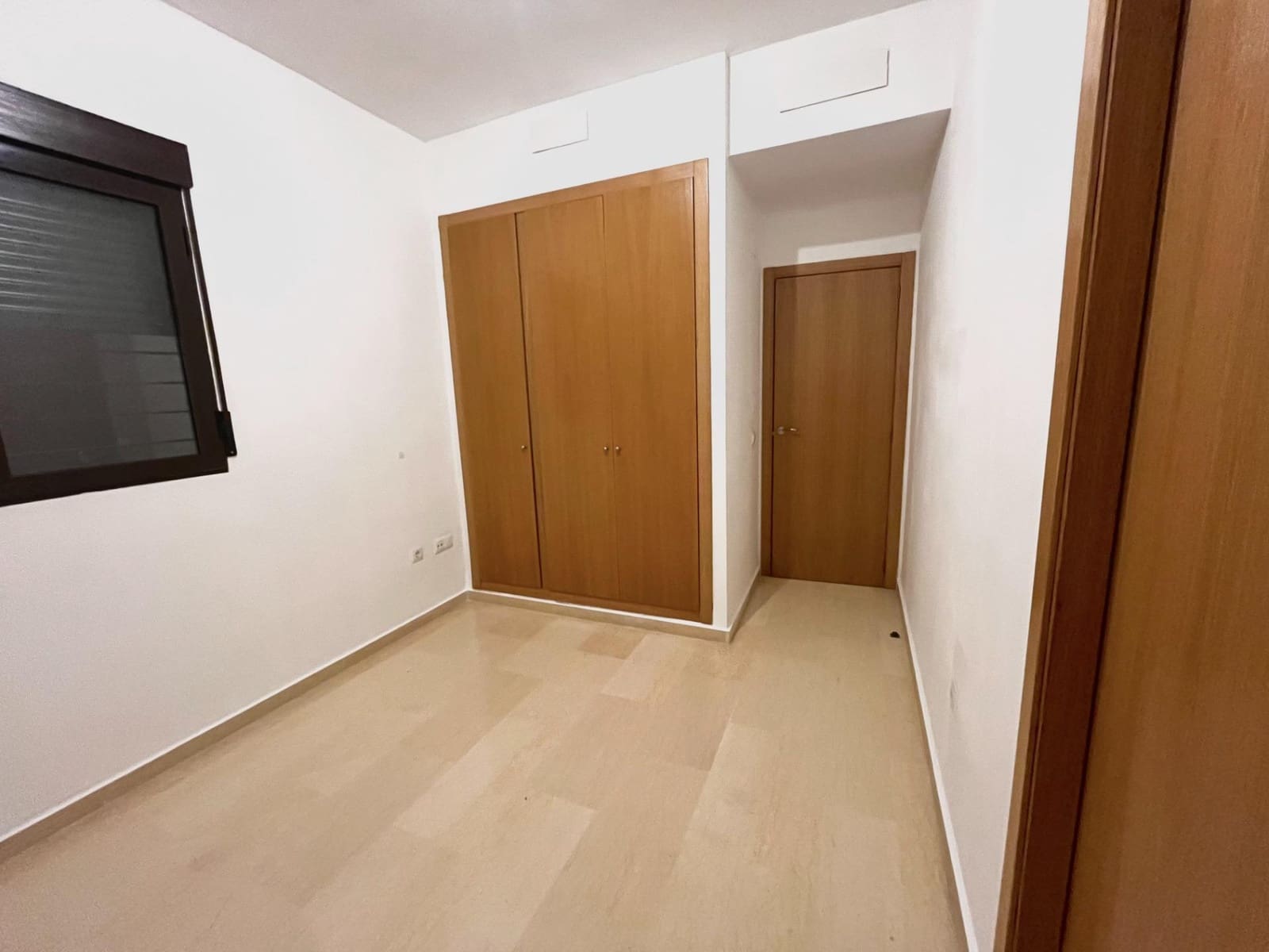 2 makuuhuone Asunto vuokrattavana paikassa Museros mukana 
autotalli - 900 € (Ref: 9449402)