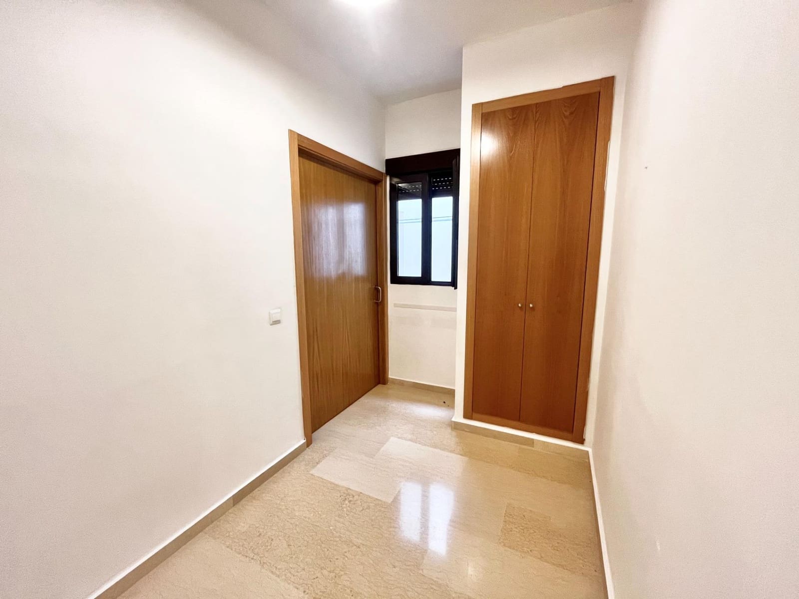 2 makuuhuone Asunto vuokrattavana paikassa Museros mukana 
autotalli - 900 € (Ref: 9449402)