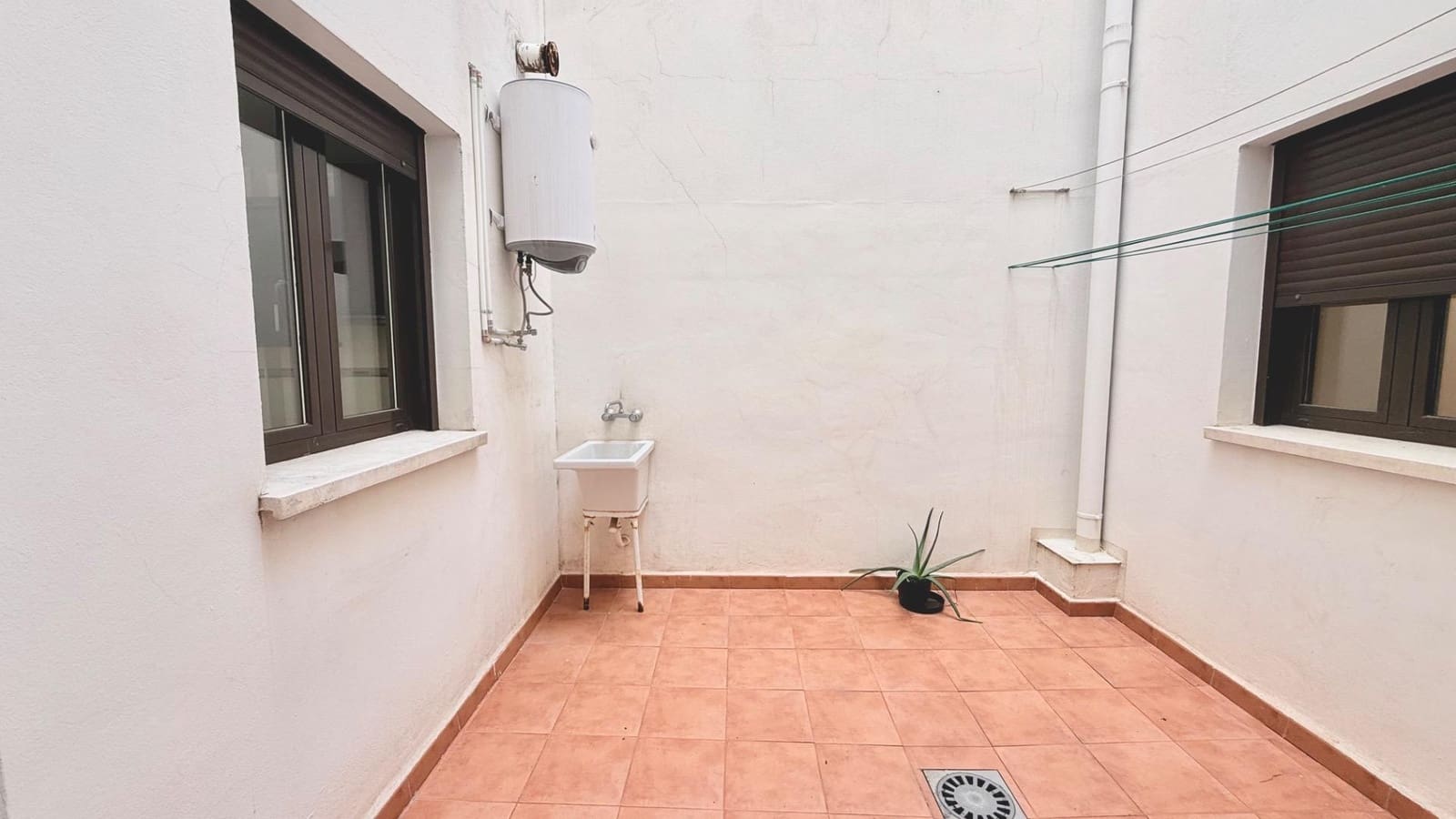 2 bedroom Flat for rent in Museros with garage - € 900 (Ref: 9449402)