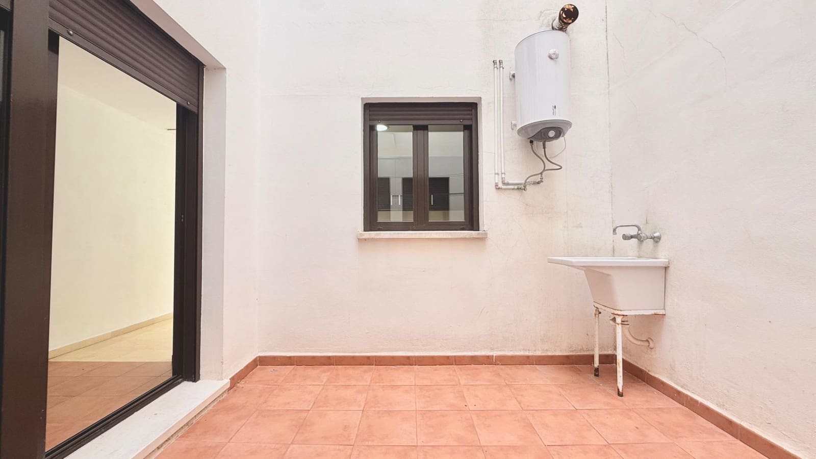 2 bedroom Flat for rent in Museros with garage - € 900 (Ref: 9449402)