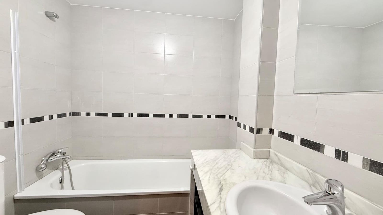 2 bedroom Flat for rent in Museros with garage - € 900 (Ref: 9449402)