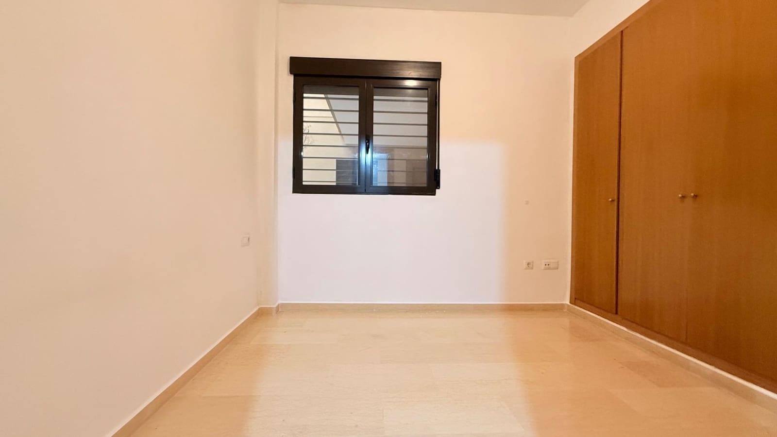 2 bedroom Flat for rent in Museros with garage - € 900 (Ref: 9449402)