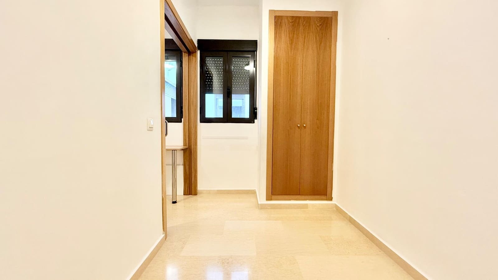 2 bedroom Flat for rent in Museros with garage - € 900 (Ref: 9449402)