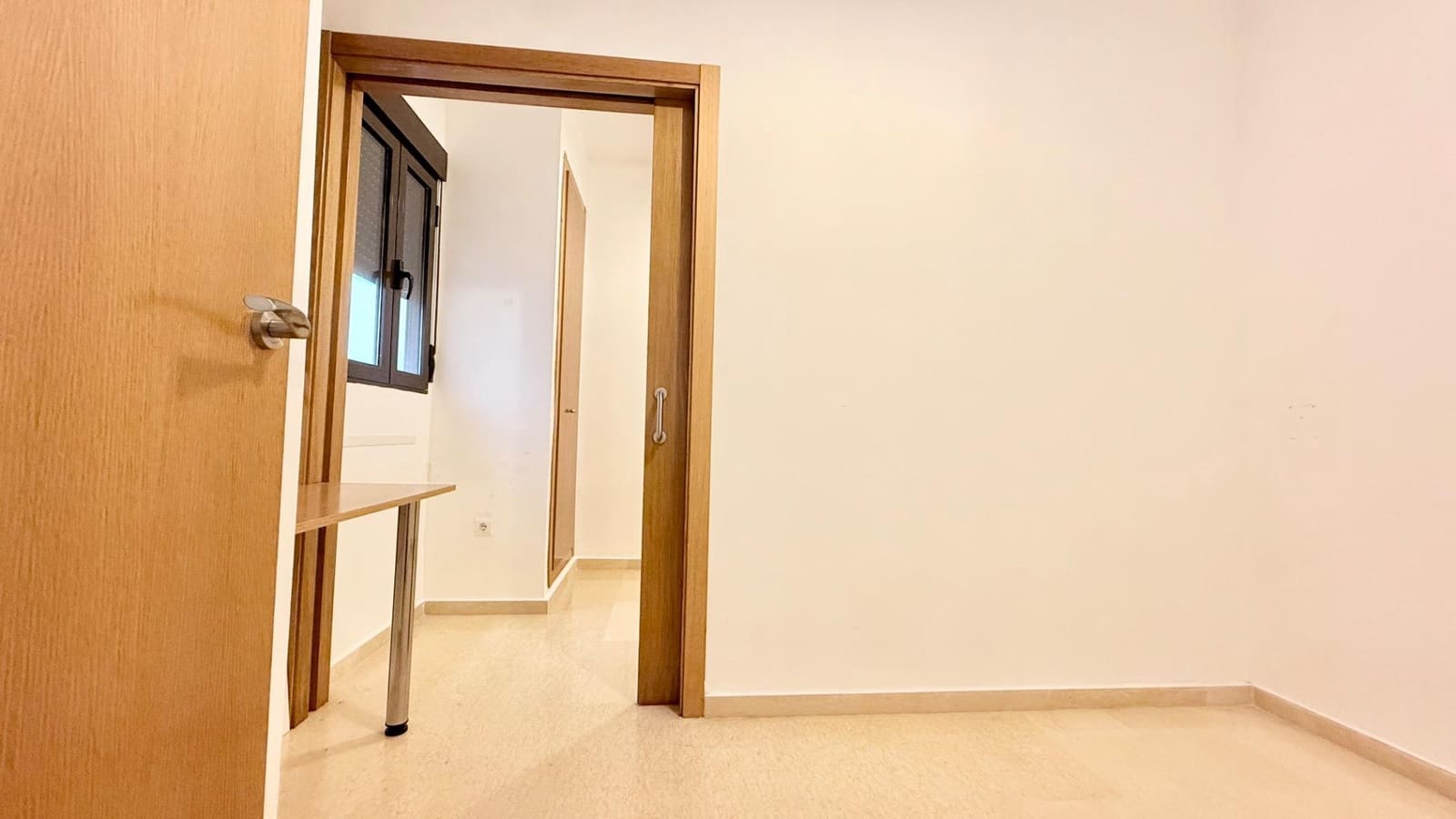 2 bedroom Flat for rent in Museros with garage - € 900 (Ref: 9449402)