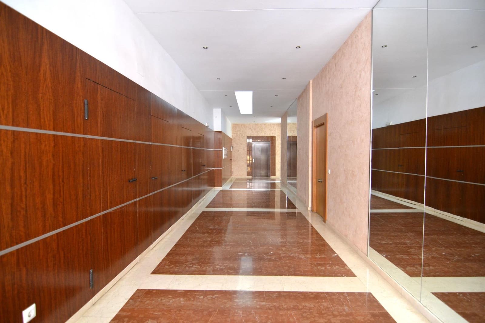 2 bedroom Flat for rent in Museros with garage - € 900 (Ref: 9449402)