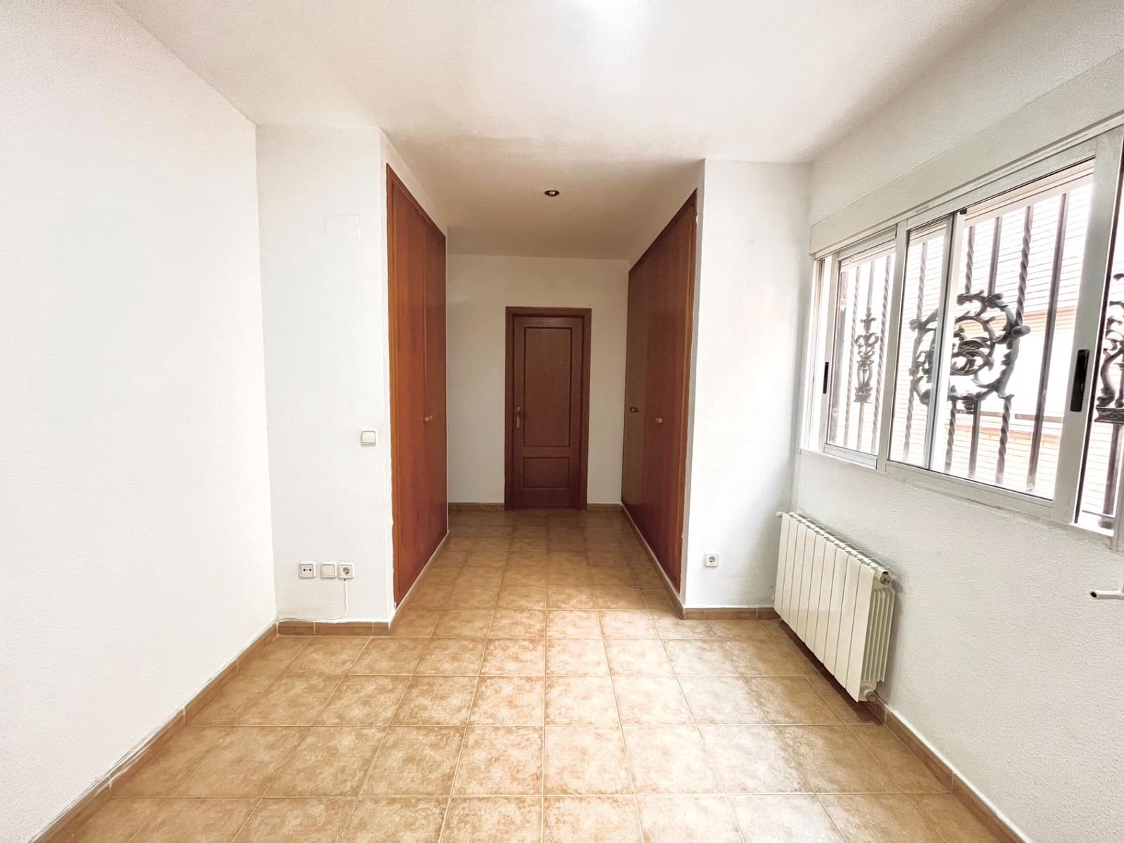 4 sypialnia Dom szeregowy do wynajęcia w Museros z garażem - 1 200 € (Ref: 9449403)