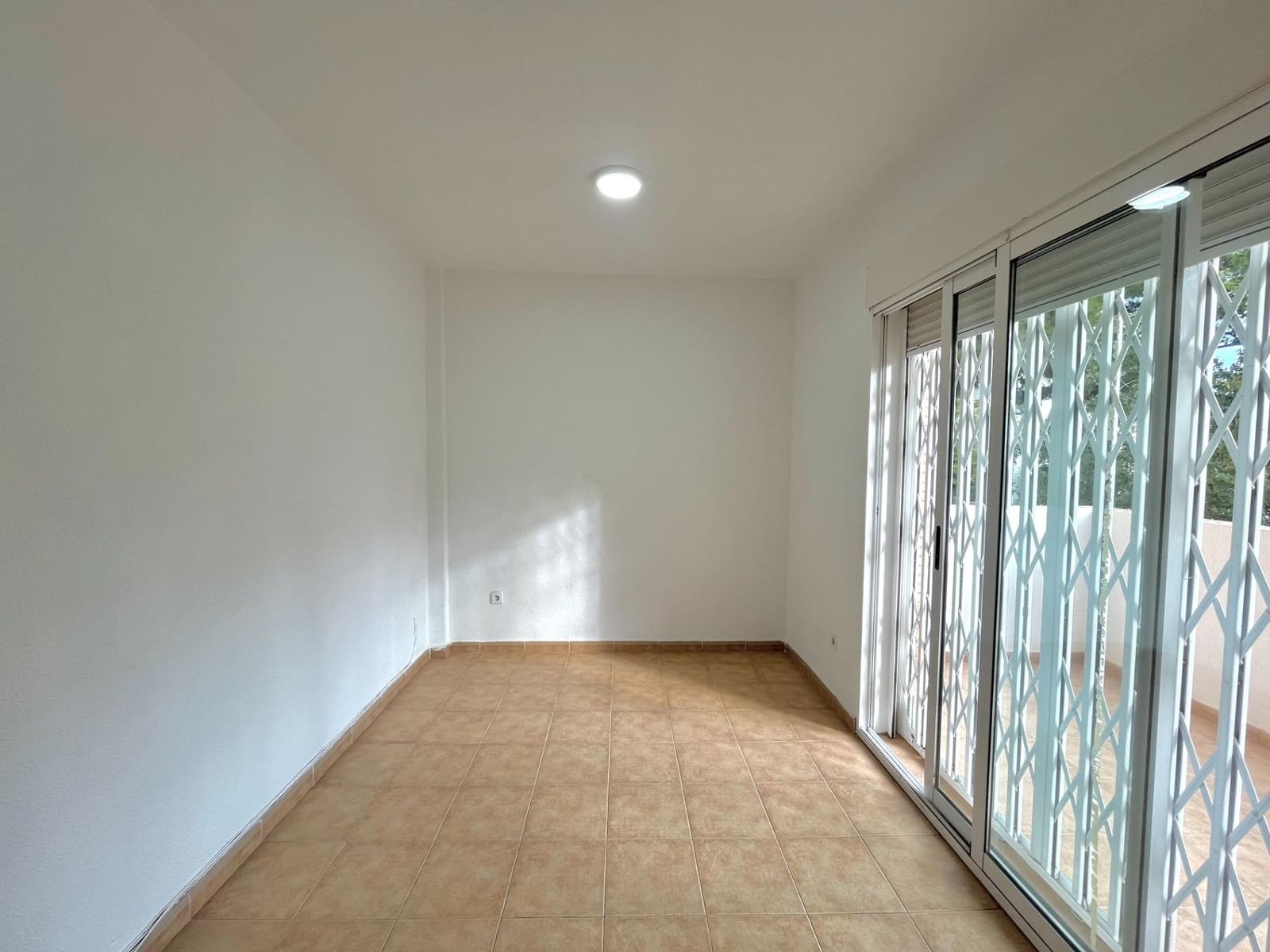 4 sypialnia Dom szeregowy do wynajęcia w Museros z garażem - 1 200 € (Ref: 9449403)