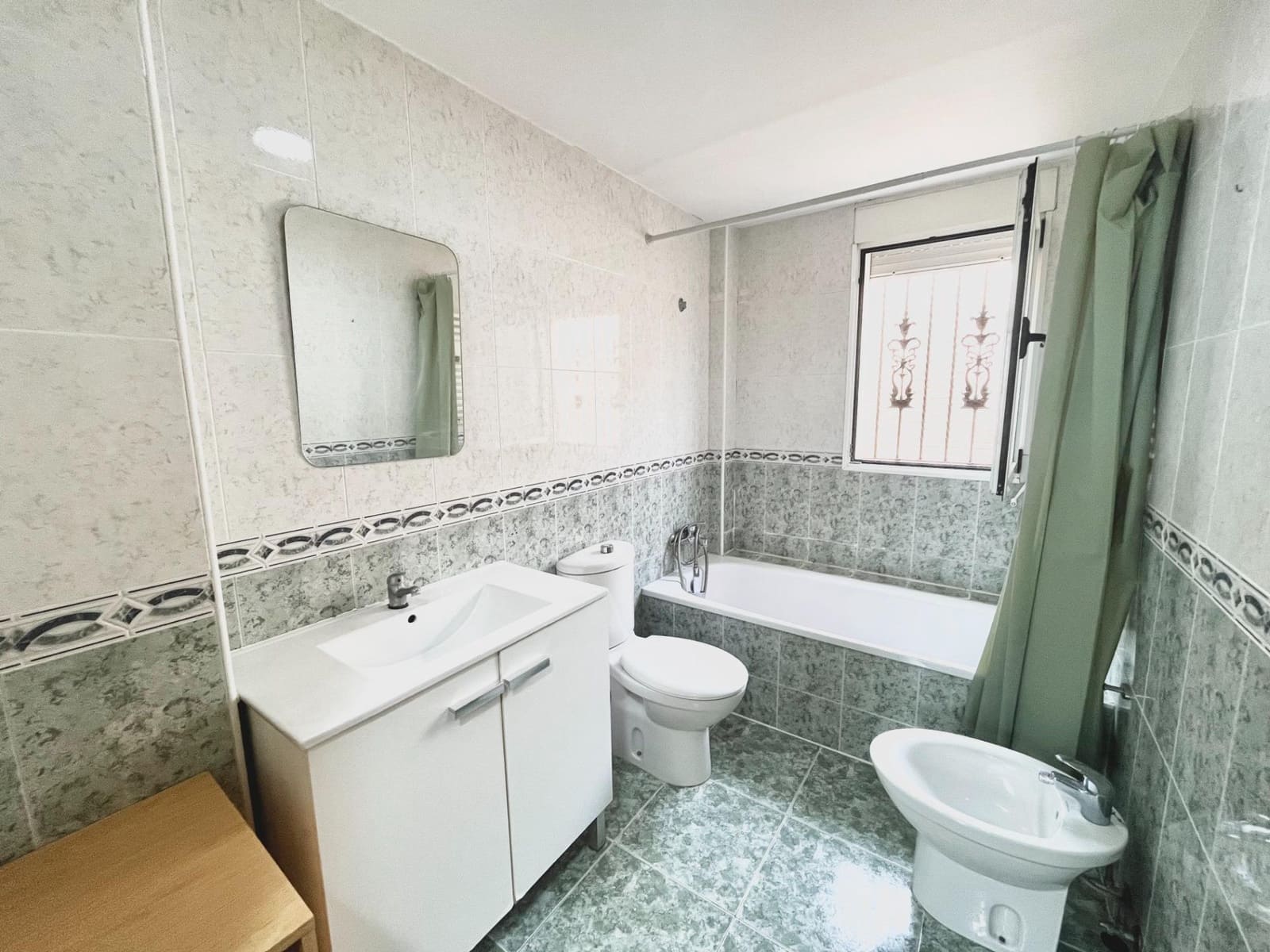 4 sypialnia Dom szeregowy do wynajęcia w Museros z garażem - 1 200 € (Ref: 9449403)