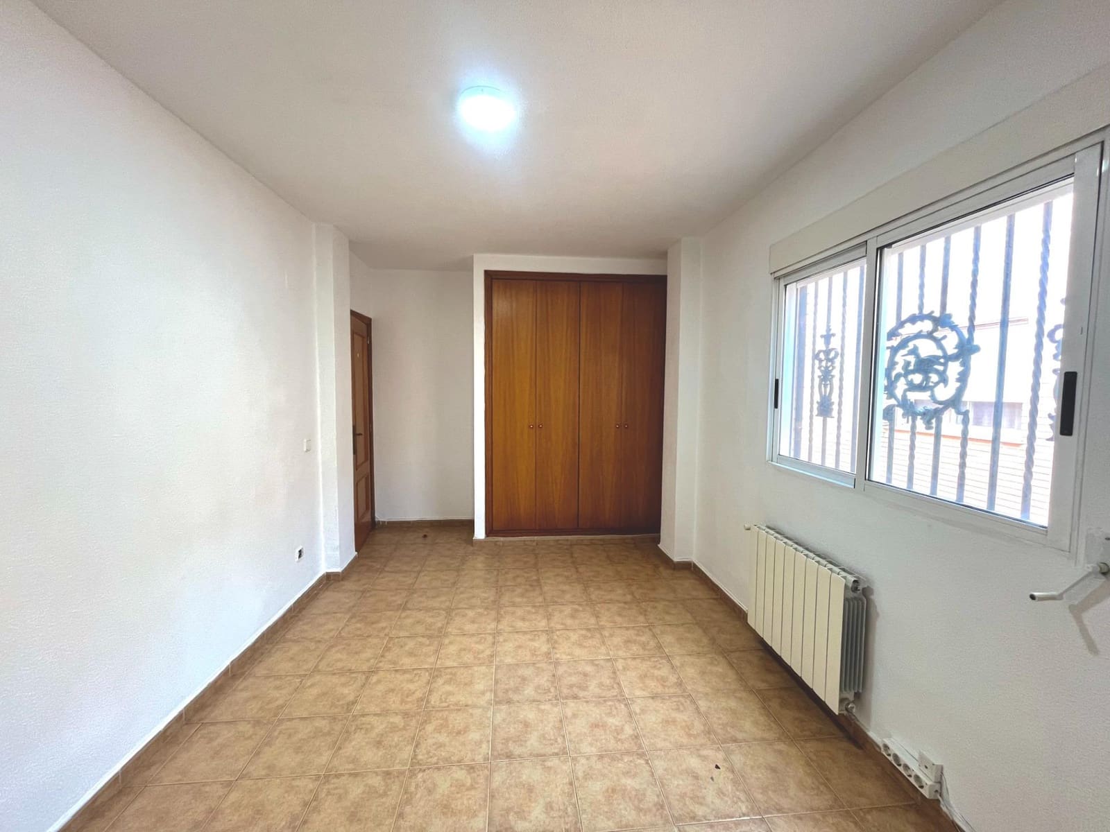 4 sypialnia Dom szeregowy do wynajęcia w Museros z garażem - 1 200 € (Ref: 9449403)