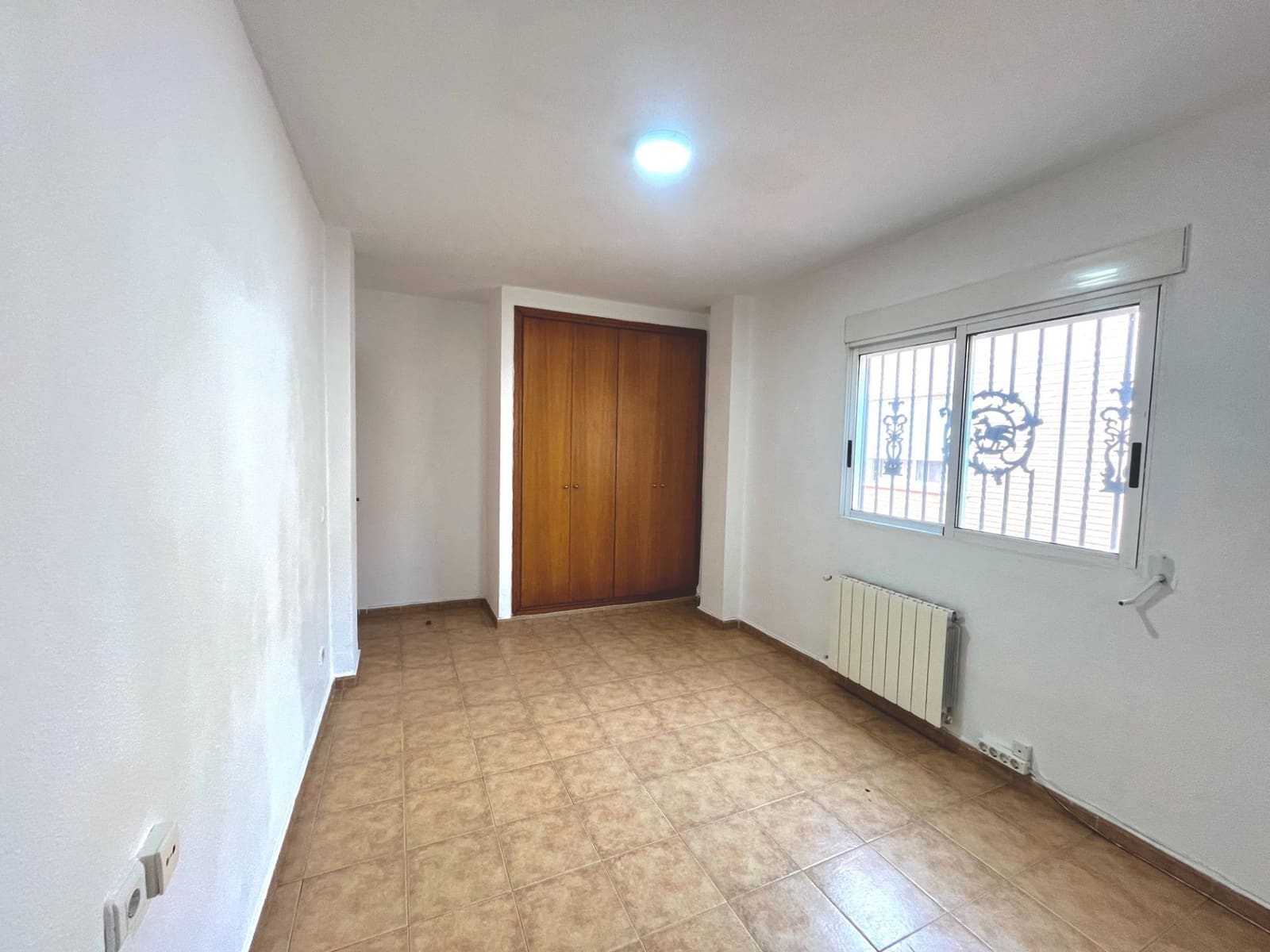 4 sypialnia Dom szeregowy do wynajęcia w Museros z garażem - 1 200 € (Ref: 9449403)