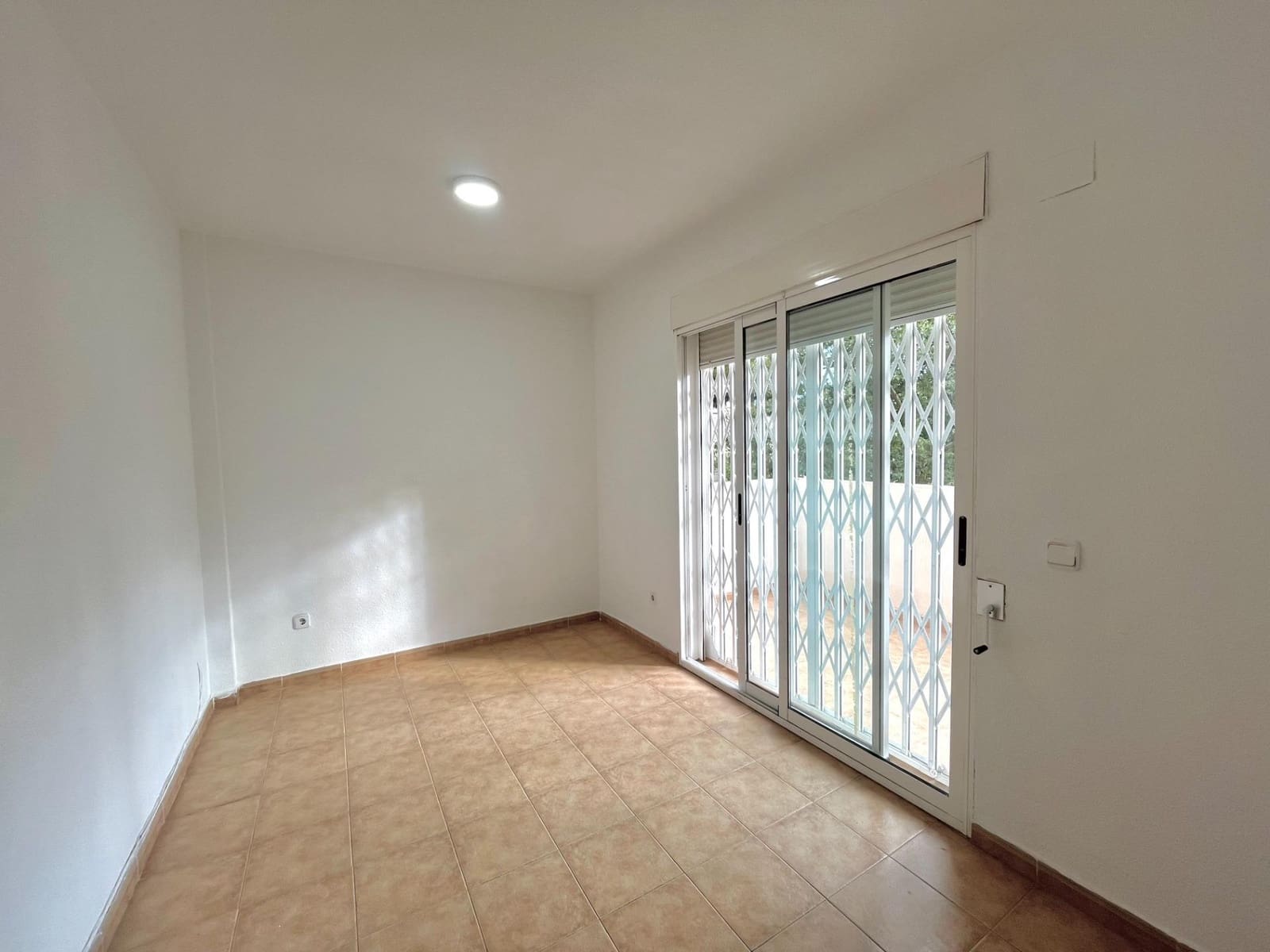 4 sypialnia Dom szeregowy do wynajęcia w Museros z garażem - 1 200 € (Ref: 9449403)