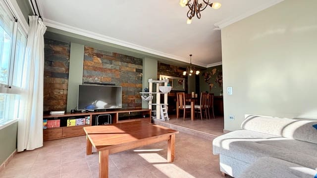 3 slaapkamer Rijtjeshuis te koop in Massamagrell met garage - € 349.900 (Ref: 9452233)