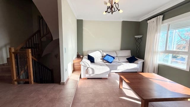 3 slaapkamer Rijtjeshuis te koop in Massamagrell met garage - € 349.900 (Ref: 9452233)