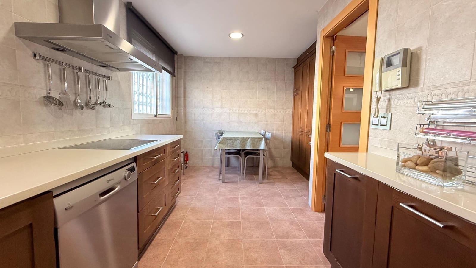 3 slaapkamer Rijtjeshuis te koop in Massamagrell met garage - € 349.900 (Ref: 9452233)