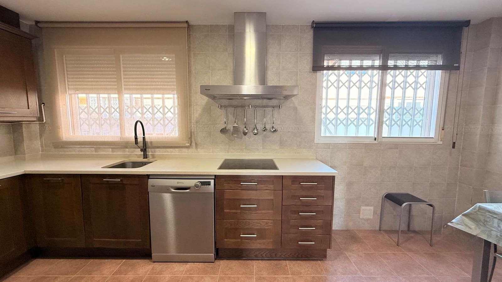 3 slaapkamer Rijtjeshuis te koop in Massamagrell met garage - € 349.900 (Ref: 9452233)