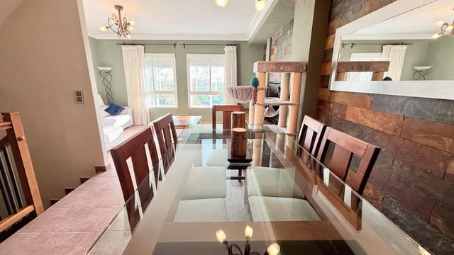 3 slaapkamer Rijtjeshuis te koop in Massamagrell met garage - € 349.900 (Ref: 9452233)