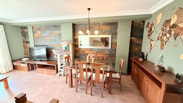 3 slaapkamer Rijtjeshuis te koop in Massamagrell met garage - € 349.900 (Ref: 9452233)