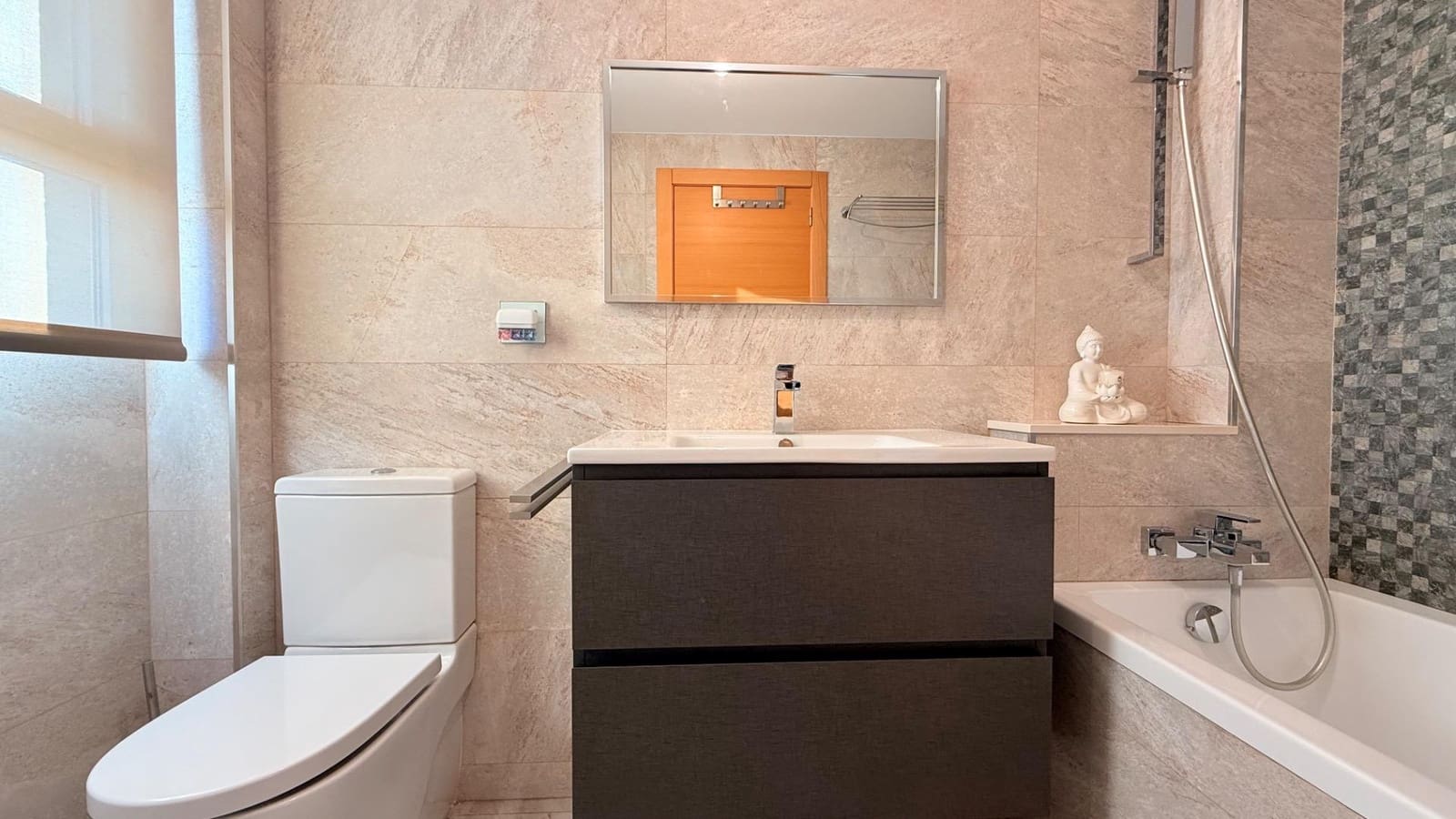 3 slaapkamer Rijtjeshuis te koop in Massamagrell met garage - € 349.900 (Ref: 9452233)