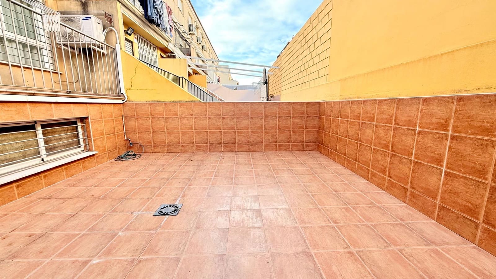 3 slaapkamer Rijtjeshuis te koop in Massamagrell met garage - € 349.900 (Ref: 9452233)