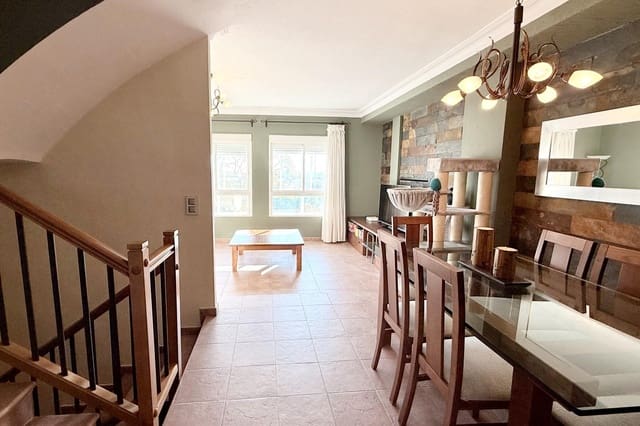 Adosado de 3 habitaciones en Massamagrell en venta con garaje - 349.900 € (Ref: 9452233)