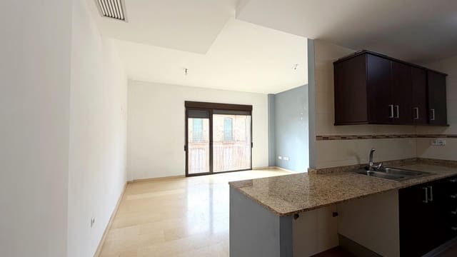 2 soverom Leilighet til leie i Museros - € 900 (Ref: 9536034)