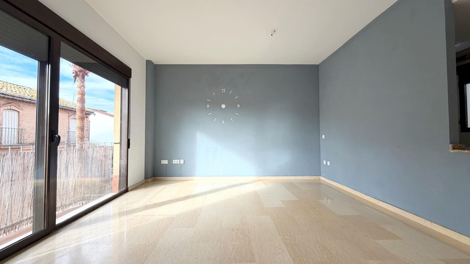 2 bedroom Flat for rent in Museros - € 900 (Ref: 9536034)