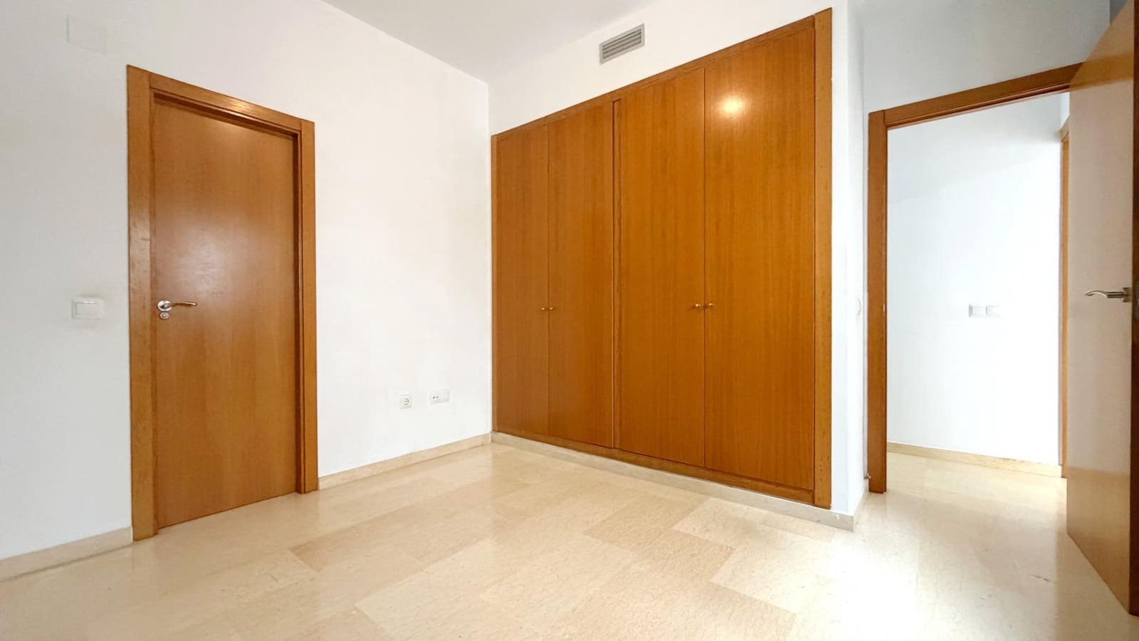 2 bedroom Flat for rent in Museros - € 900 (Ref: 9536034)