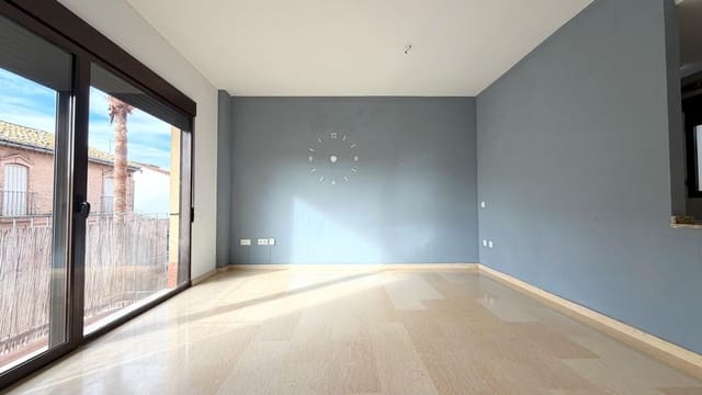 2 soverom Leilighet til leie i Museros - € 900 (Ref: 9536034)