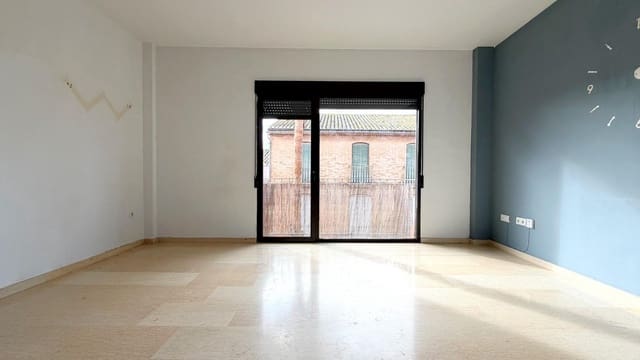 2 soverom Leilighet til leie i Museros - € 900 (Ref: 9536034)