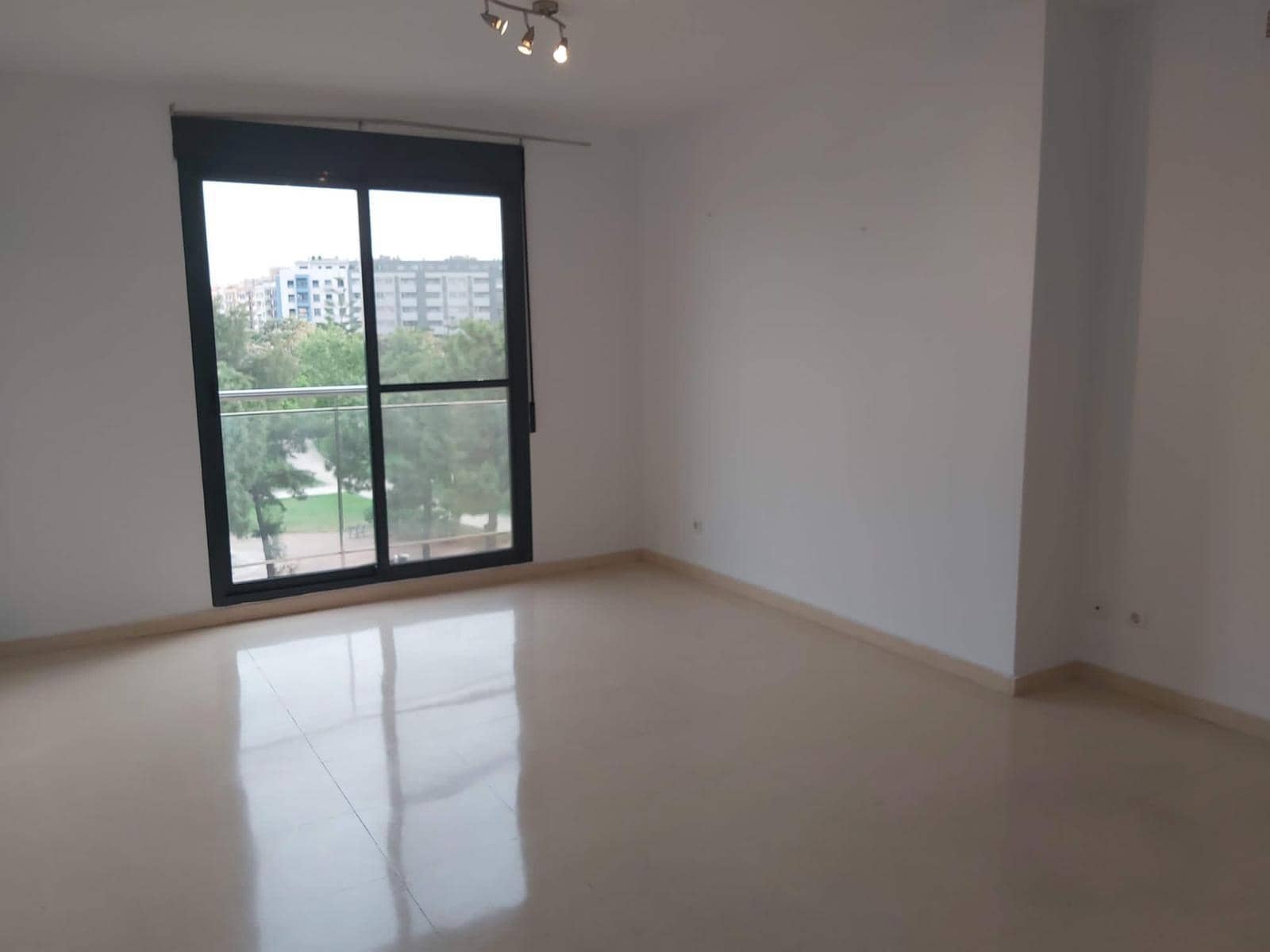 2 soverom Leilighet til salgs i Torrent med garasje - € 265 000 (Ref: 9536808)