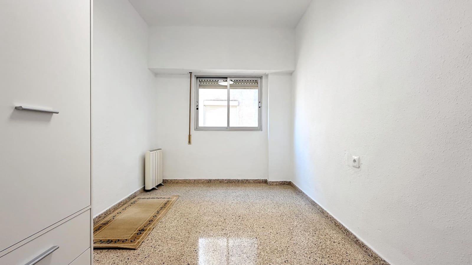 3 sovrum Lägenhet att hyra i Valencia stad - 1 400 € (Ref: 9543760)