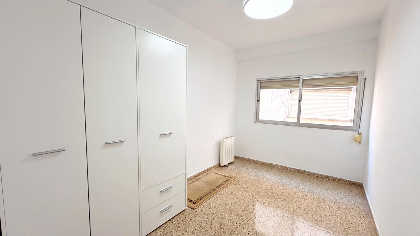 3 sovrum Lägenhet att hyra i Valencia stad - 1 400 € (Ref: 9543760)