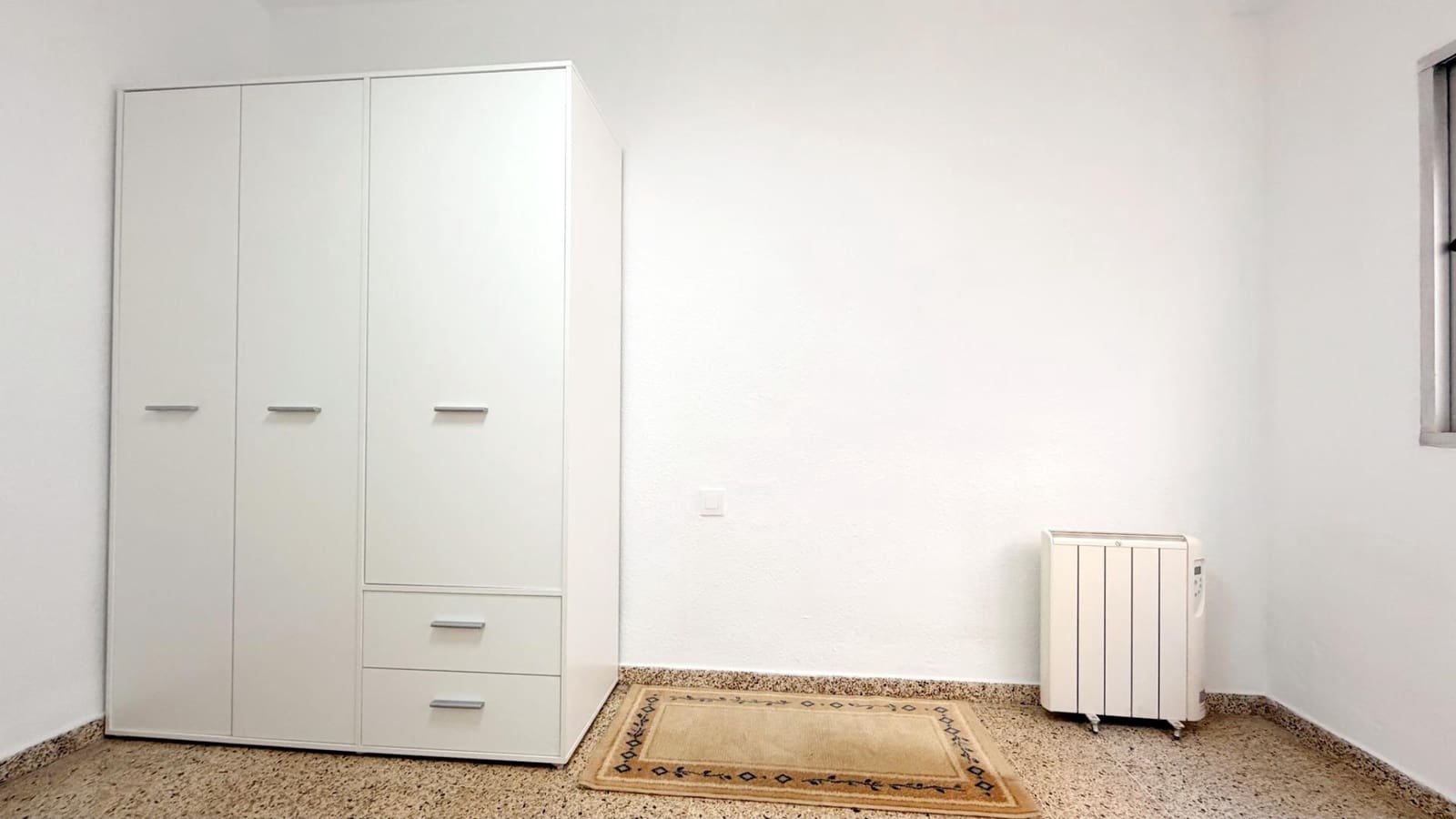 3 sovrum Lägenhet att hyra i Valencia stad - 1 400 € (Ref: 9543760)