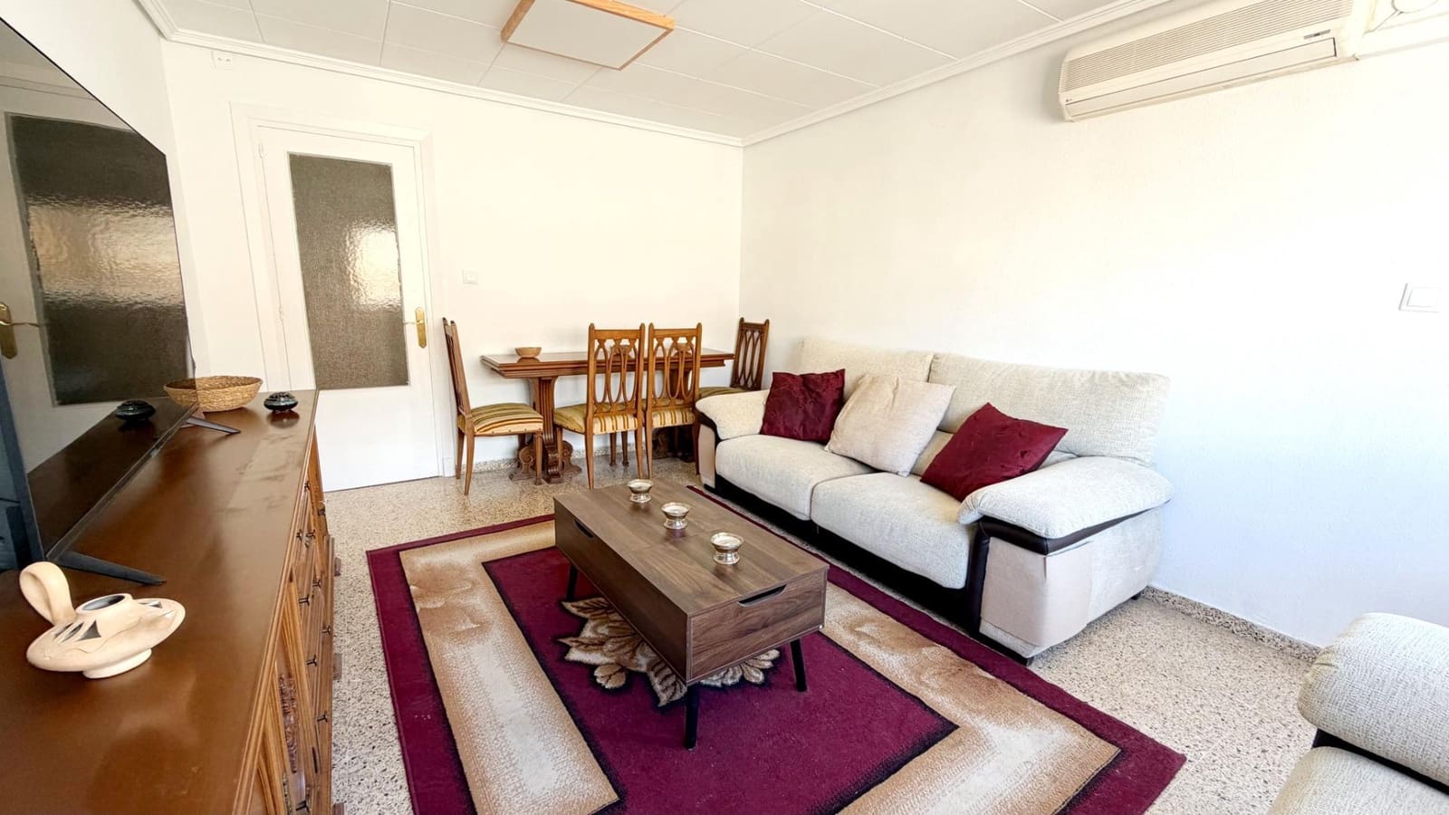 3 sovrum Lägenhet att hyra i Valencia stad - 1 400 € (Ref: 9543760)