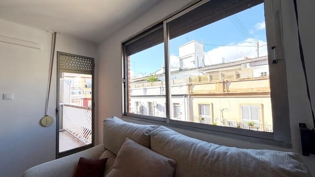 3 sovrum Lägenhet att hyra i Trinitat, Valencia stad - 1 400 € (Ref: 9543760)
