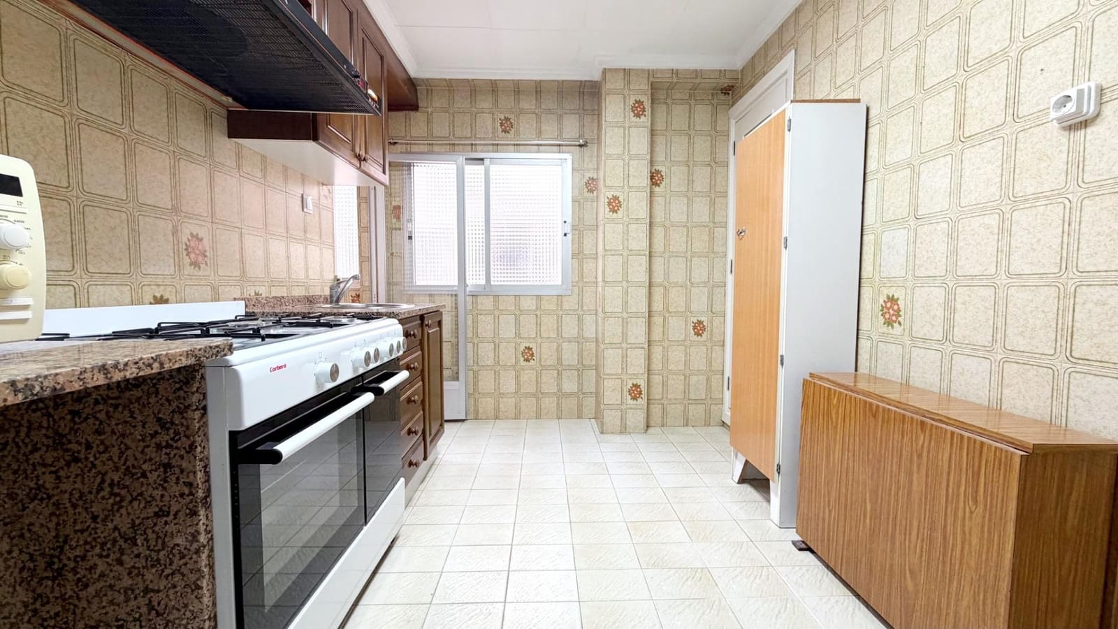 3 sovrum Lägenhet att hyra i Valencia stad - 1 400 € (Ref: 9543760)