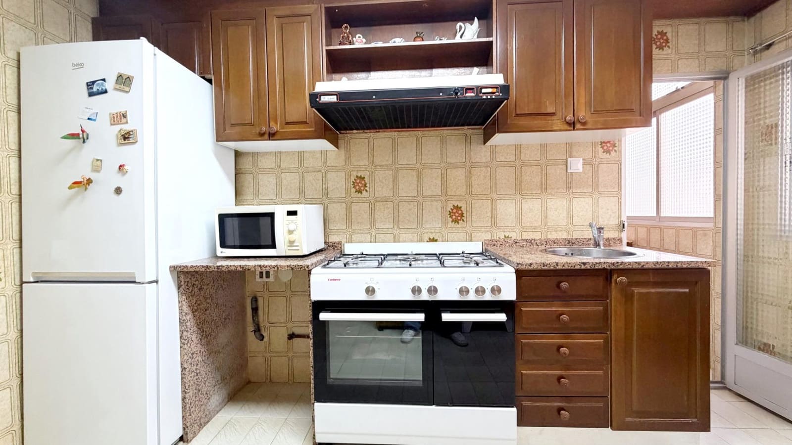 3 sovrum Lägenhet att hyra i Valencia stad - 1 400 € (Ref: 9543760)