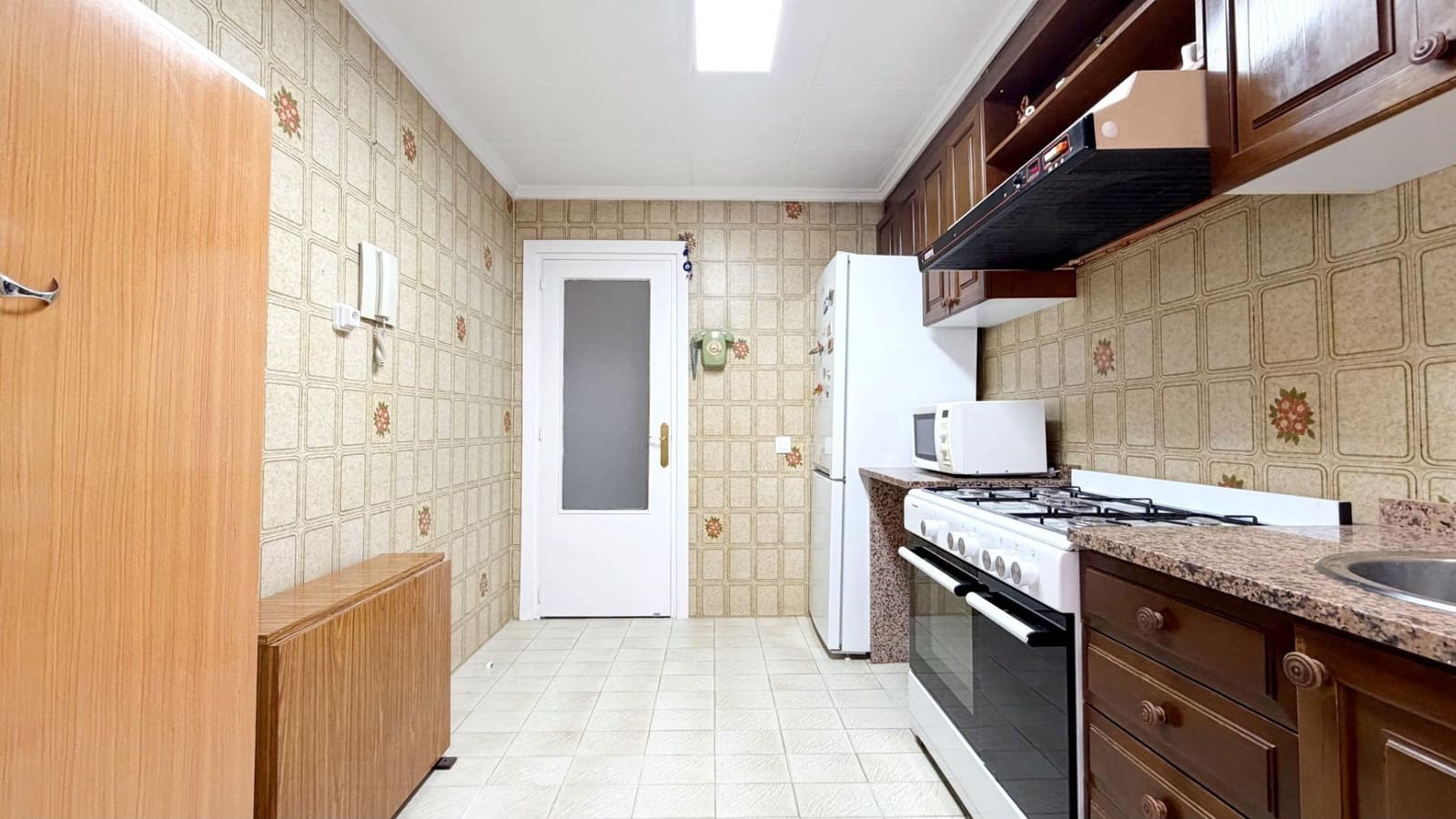 3 sovrum Lägenhet att hyra i Valencia stad - 1 400 € (Ref: 9543760)