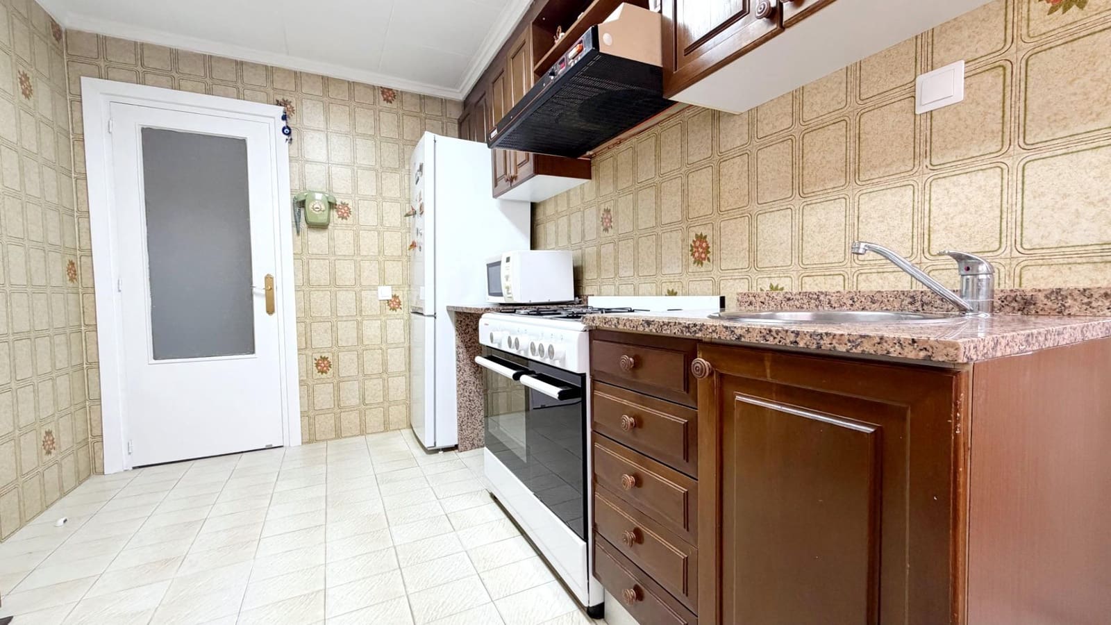 3 sovrum Lägenhet att hyra i Valencia stad - 1 400 € (Ref: 9543760)