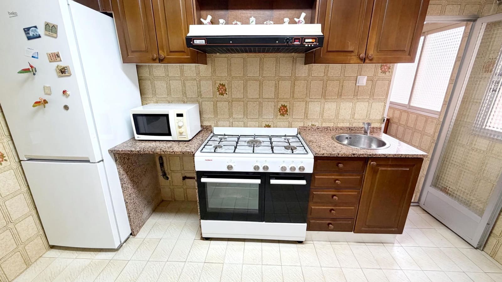 3 sovrum Lägenhet att hyra i Valencia stad - 1 400 € (Ref: 9543760)