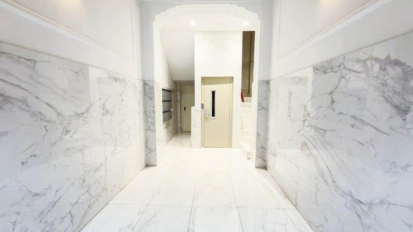 3 soveværelse Lejlighed til salg i Valencia by - € 489.000 (Ref: 9561918)