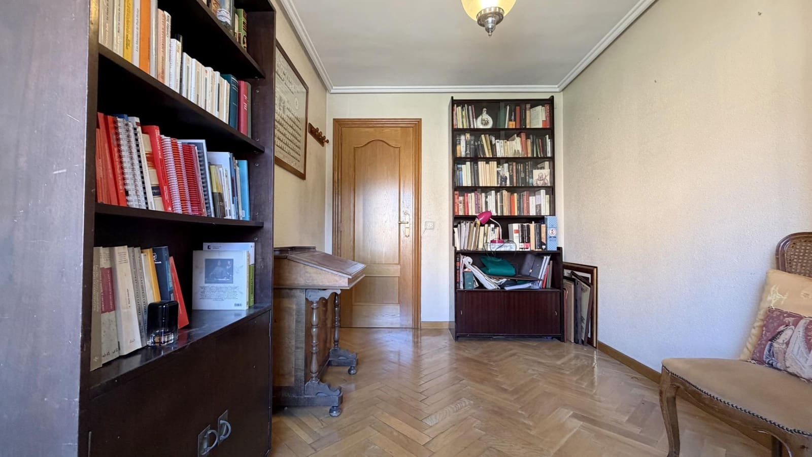 4 bedroom Flat for sale in Valencia city with garage - € 569,000 (Ref: 9605074)