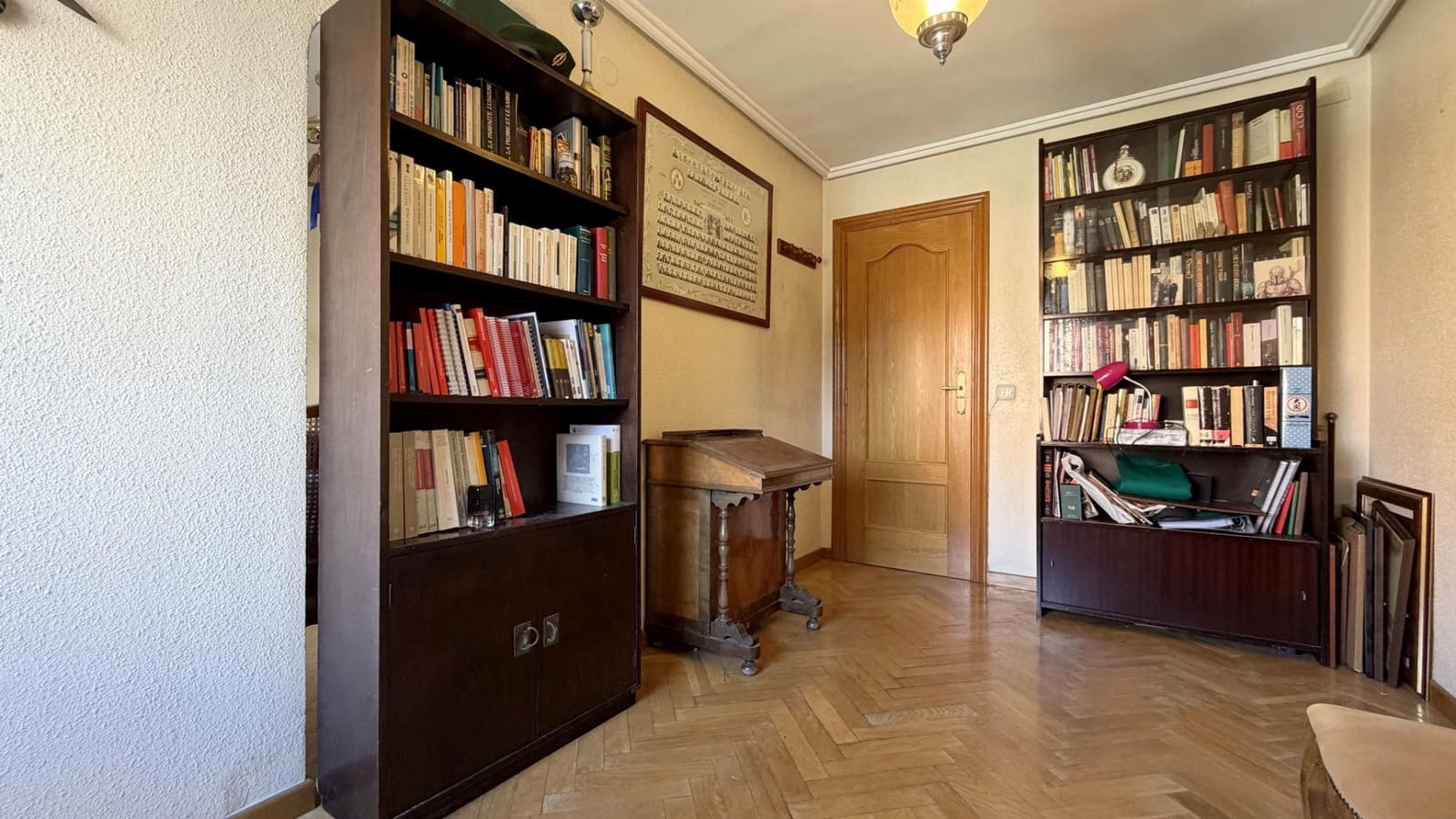 4 bedroom Flat for sale in Valencia city with garage - € 569,000 (Ref: 9605074)