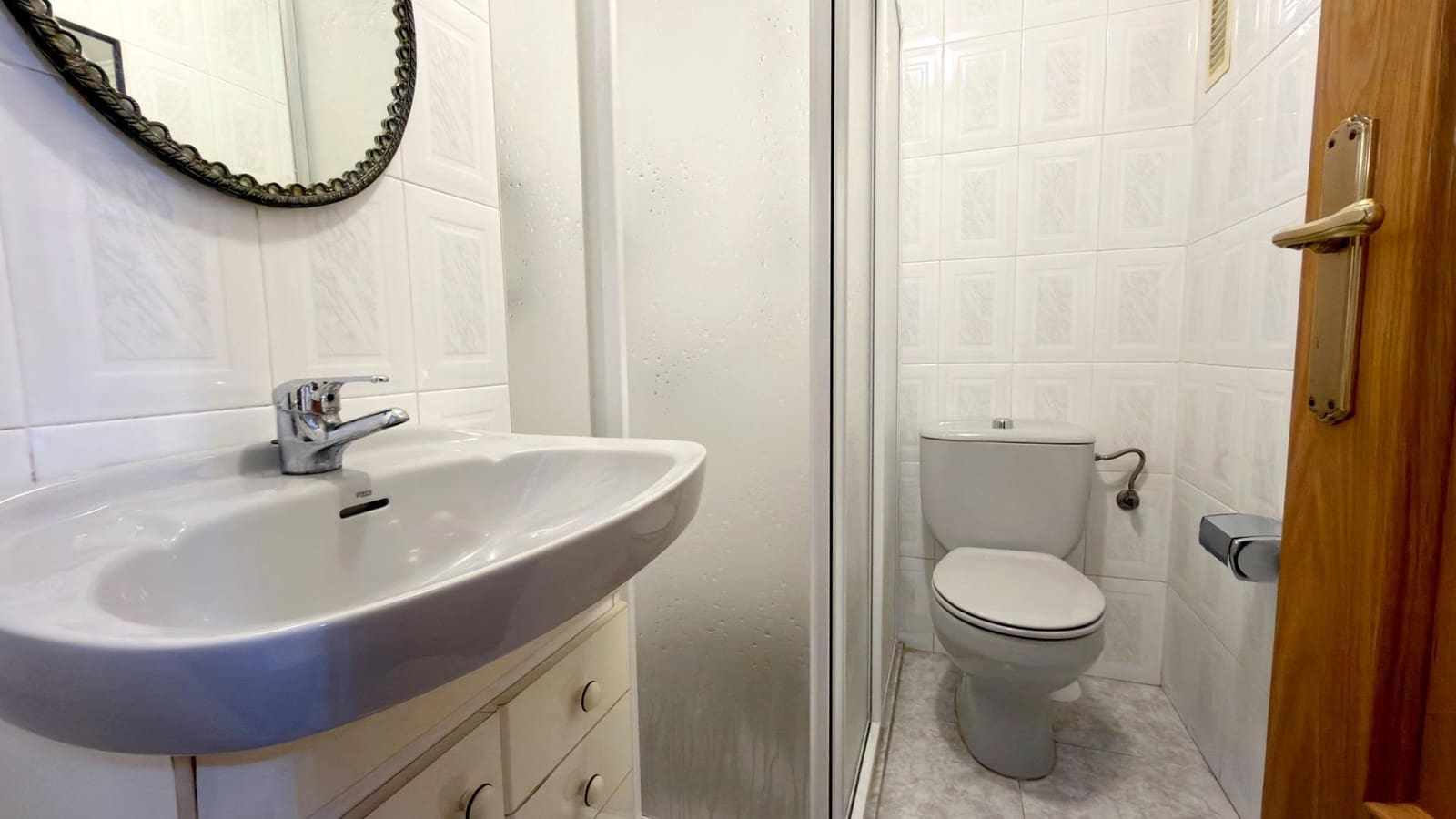 4 bedroom Flat for sale in Valencia city with garage - € 569,000 (Ref: 9605074)