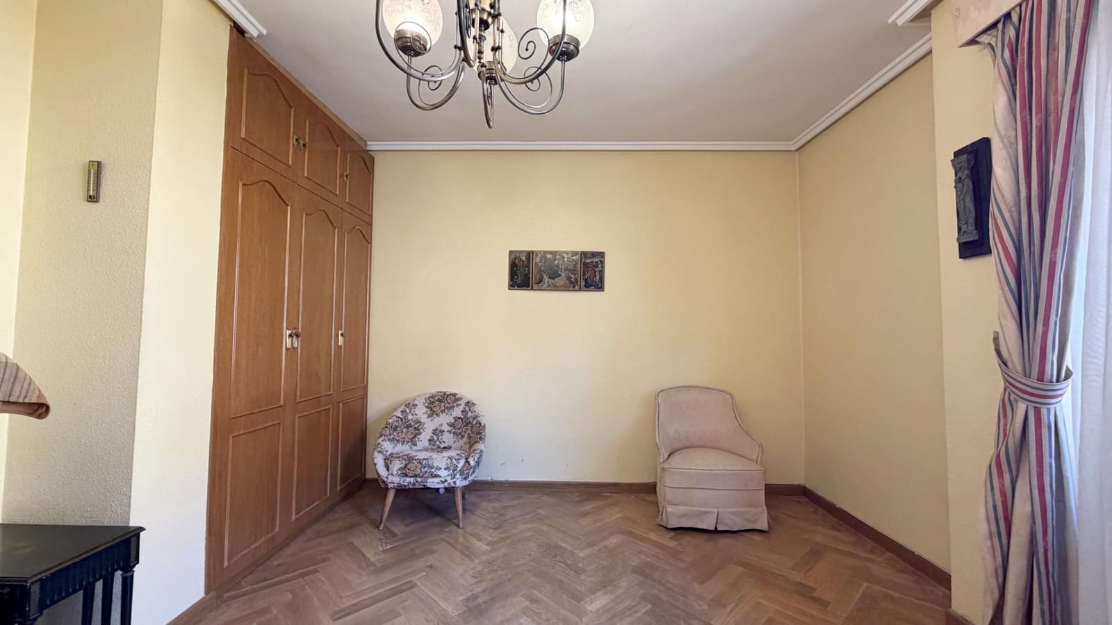 4 bedroom Flat for sale in Valencia city with garage - € 569,000 (Ref: 9605074)