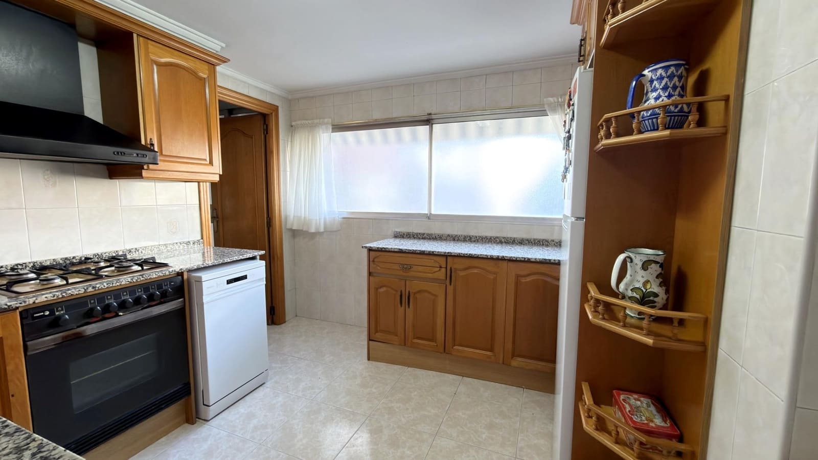 4 bedroom Flat for sale in Valencia city with garage - € 569,000 (Ref: 9605074)