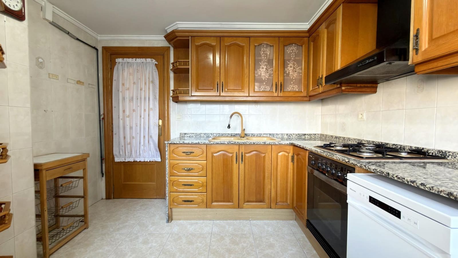 4 bedroom Flat for sale in Valencia city with garage - € 569,000 (Ref: 9605074)