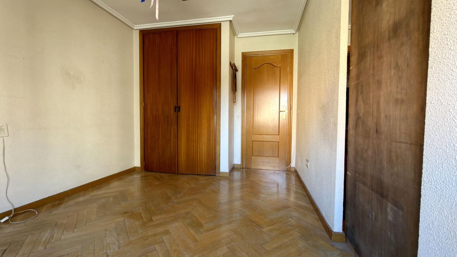 4 bedroom Flat for sale in Valencia city with garage - € 569,000 (Ref: 9605074)